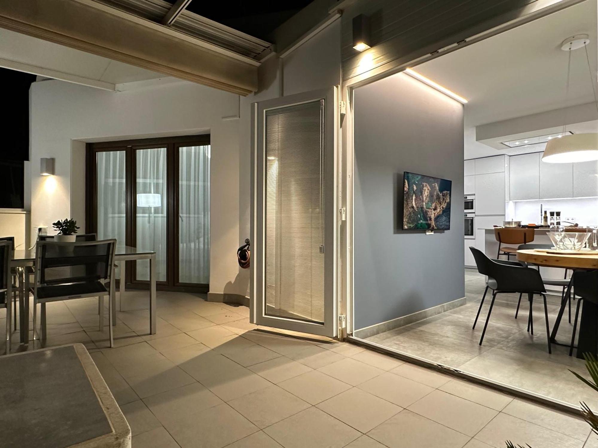 The Penthouse Apartment Алмерия Екстериор снимка