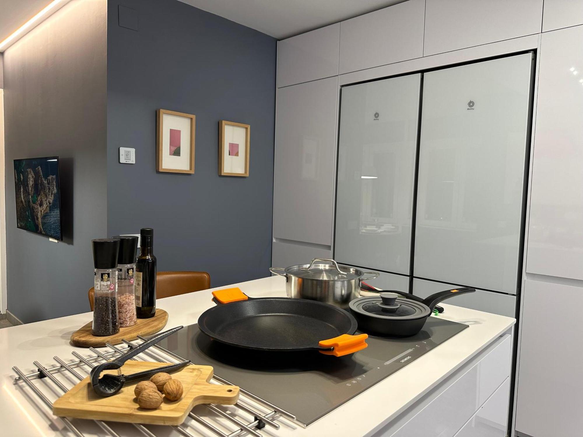 The Penthouse Apartment Алмерия Екстериор снимка