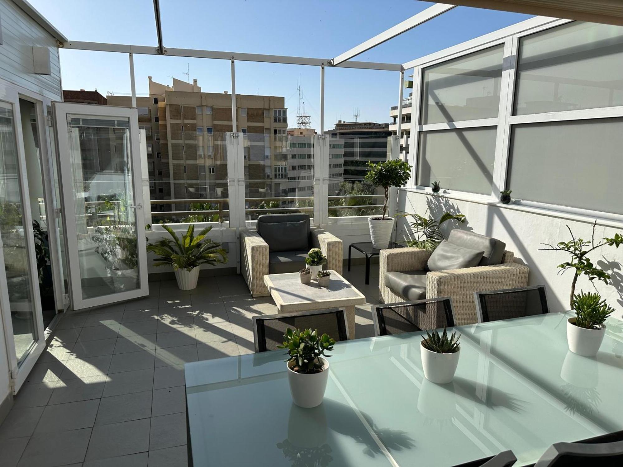 The Penthouse Apartment Алмерия Екстериор снимка