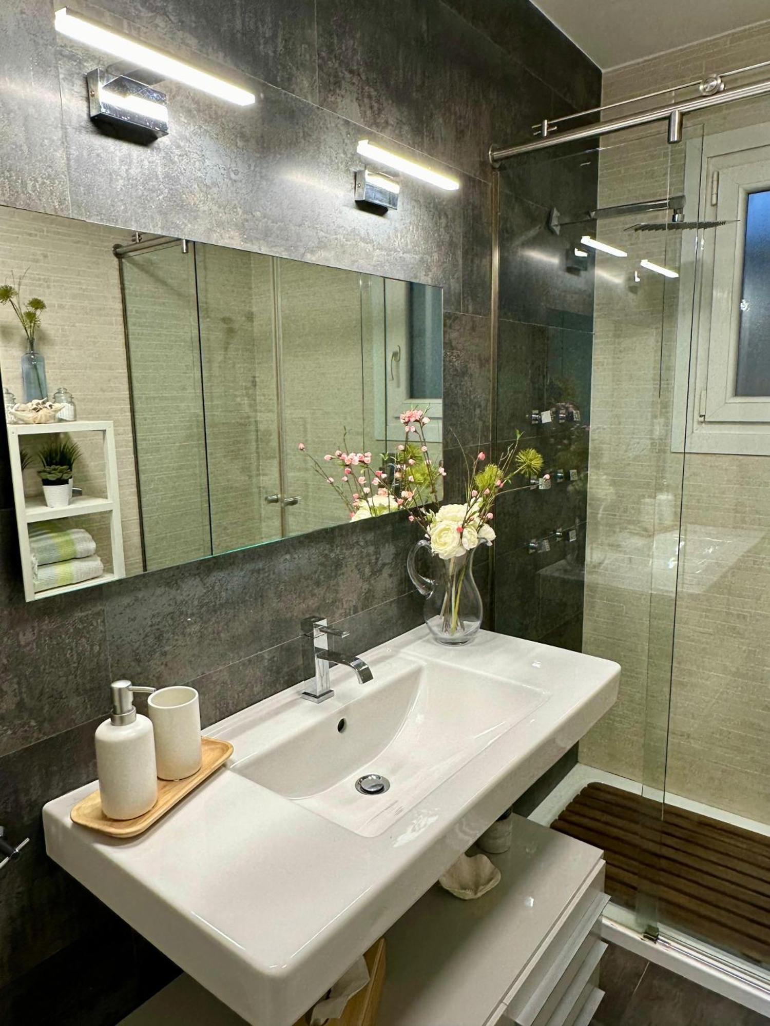 The Penthouse Apartment Алмерия Екстериор снимка