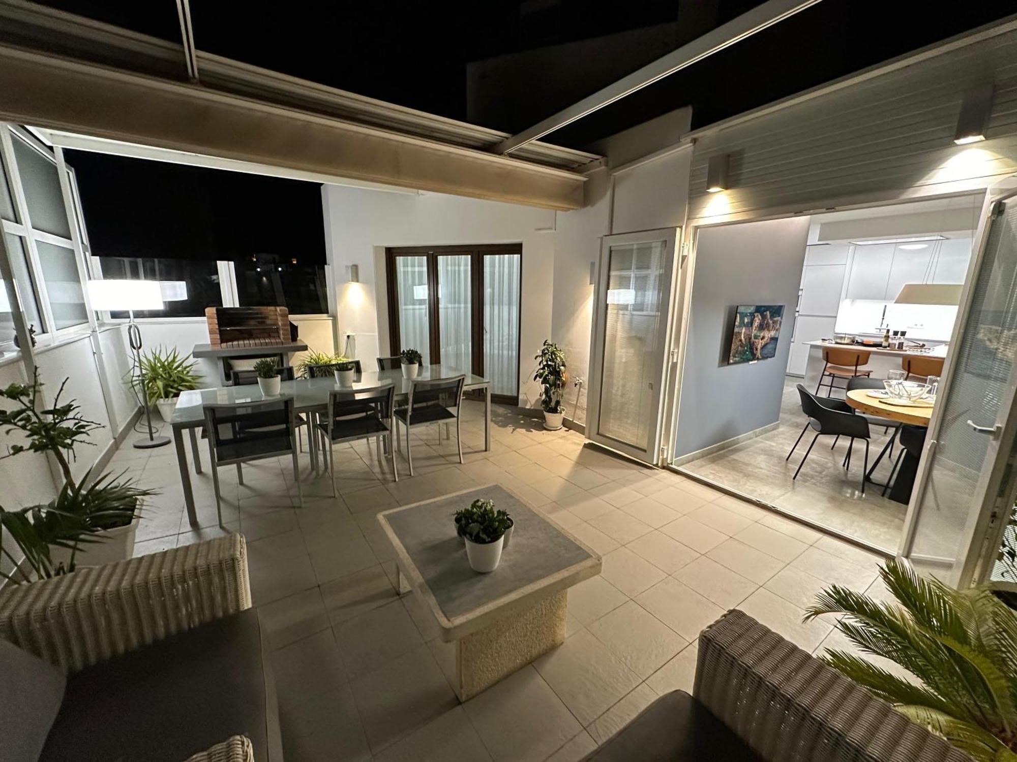 The Penthouse Apartment Алмерия Екстериор снимка