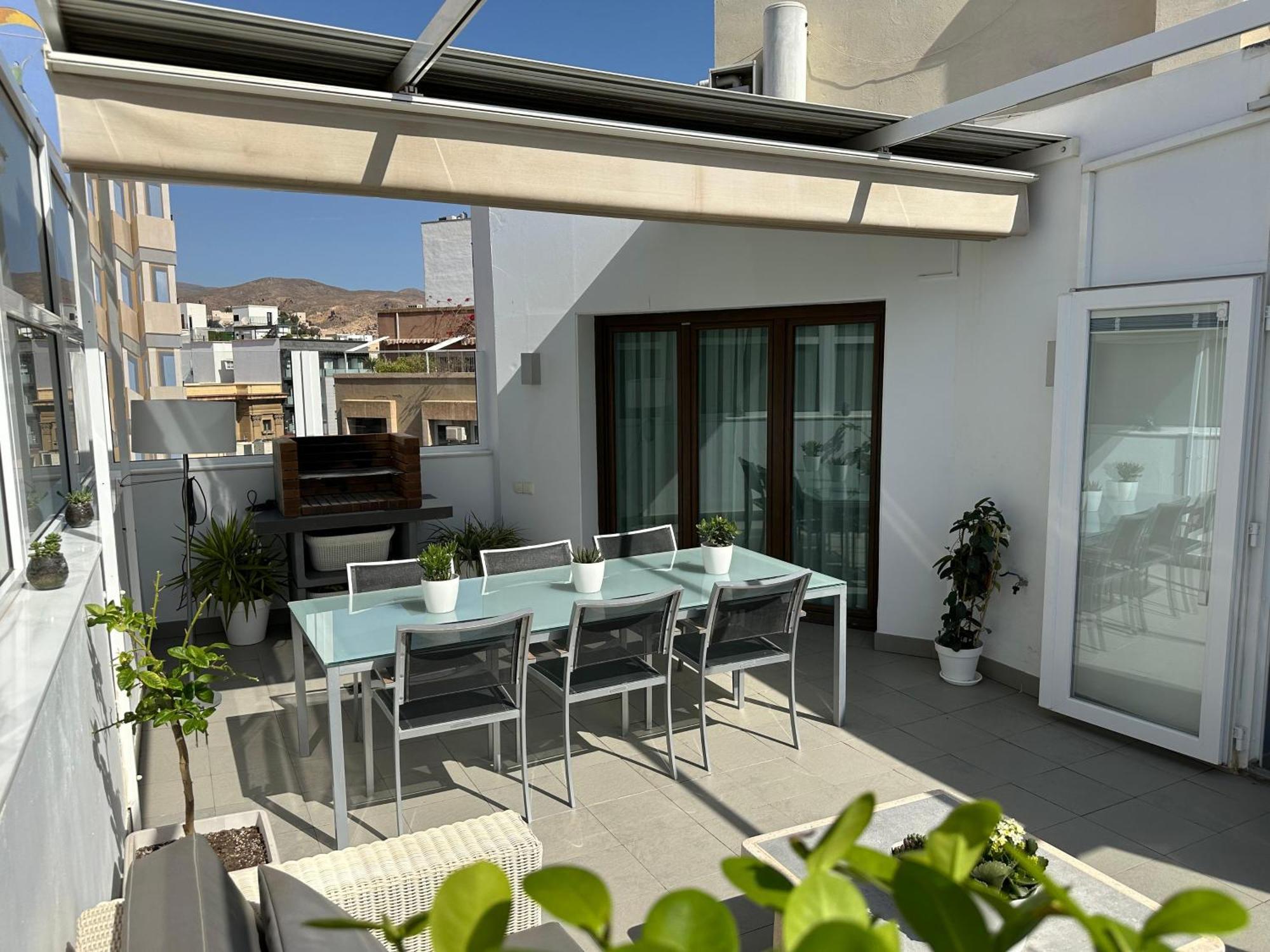The Penthouse Apartment Алмерия Екстериор снимка